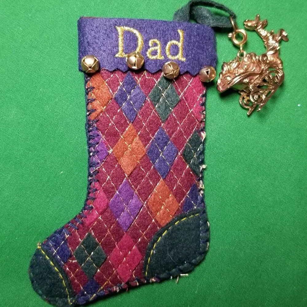 Hallmark Holiday Keepsake‎ 2002 Ornament Stocking Dad Santa Sled Charm Plaid